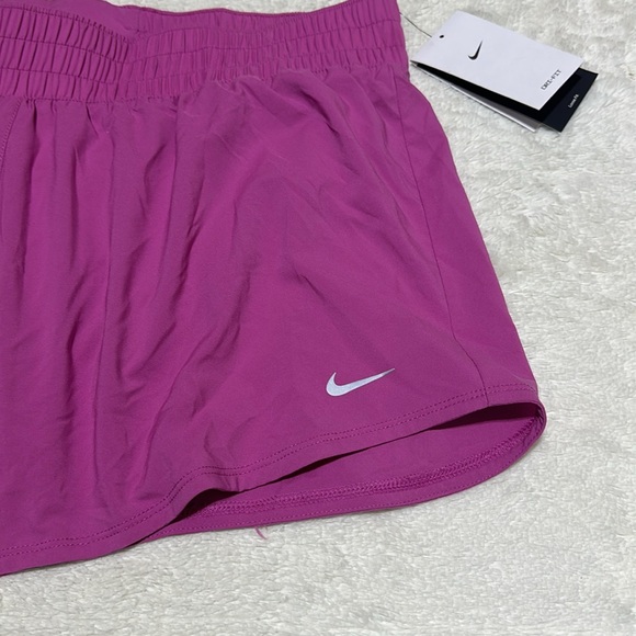 Nike | size XLarge | athletic shorts - Picture 2 of 5